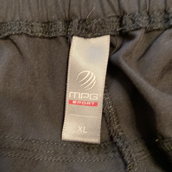 MPG pants size XL excellent condition inseam 27.5” black color - Picture 7 of 8